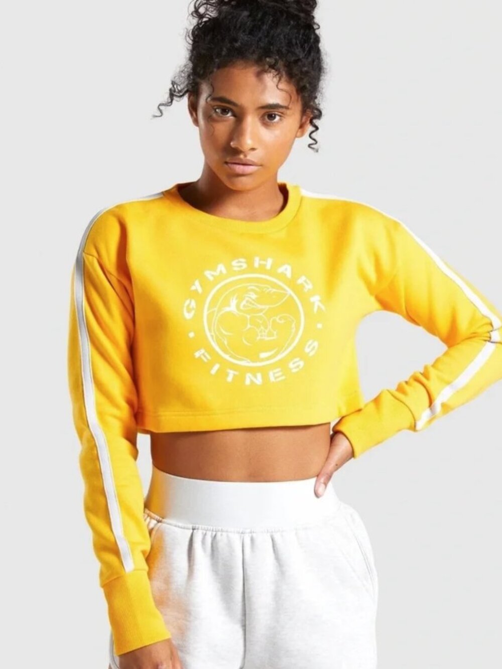 Gymshark Legacy Fitness Sweater – Cropped Oversized Crewneck, Yellow XS